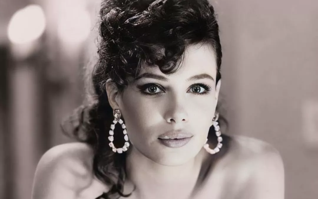 Where Is Kelly LeBrock Now? Here's What 'Weird Science' Actress Does After Her Divorce And Hollywood Exit 5