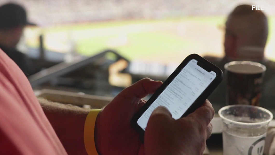 Mobile sports betting launch raises addiction alarms in Missouri