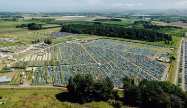 Rhythm and Vines partiers urged to stay careful on wet, busy roads