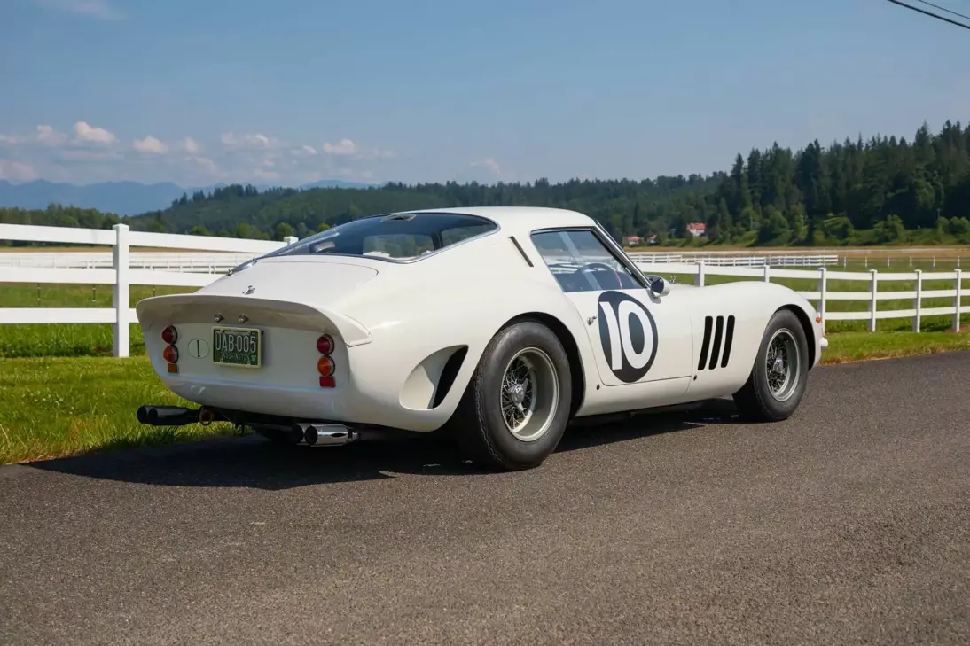 White Ferrari 250 GTO