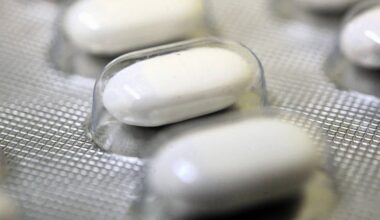 Government urged to reconsider pharmacy charges for blister packs