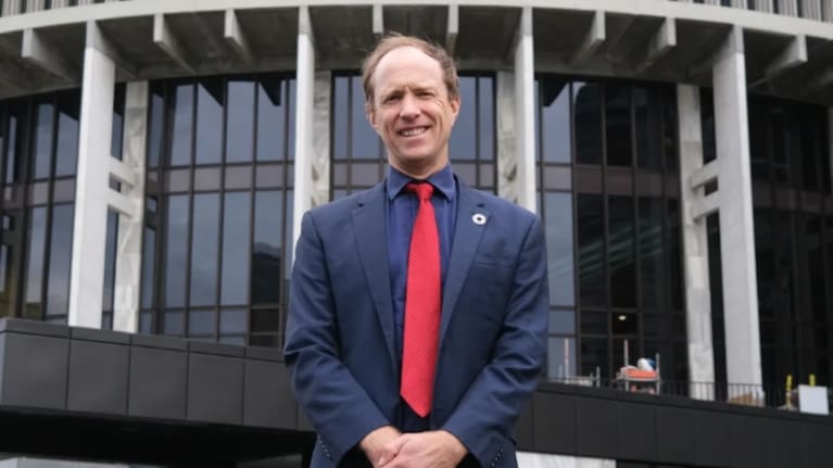 Green Building Council chief executive Andrew Eagles says it's "madness" that new gas connections are still being put into houses. Photo: Supplied / NZGBC