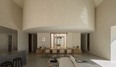 Atelier Matteo Arnone completes symmetrical home for two DJs in Portugal