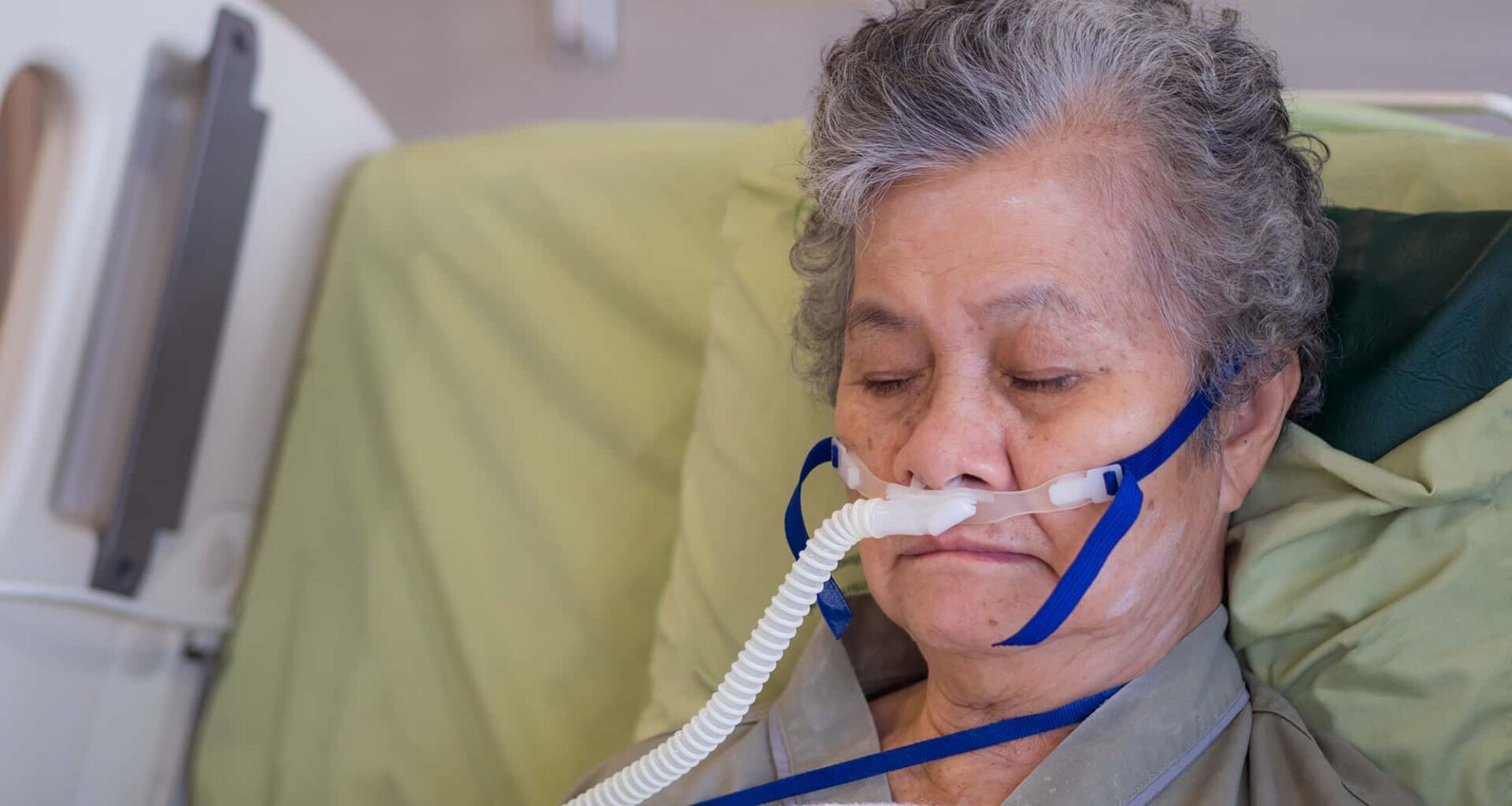 AECOPD Patients Benefit from Lower Flow Rate for Nasal Oxygen