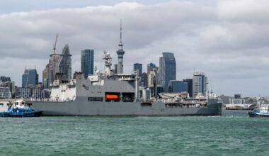 Rousing welcome as HMNZS Aotearoa is home for Christmas