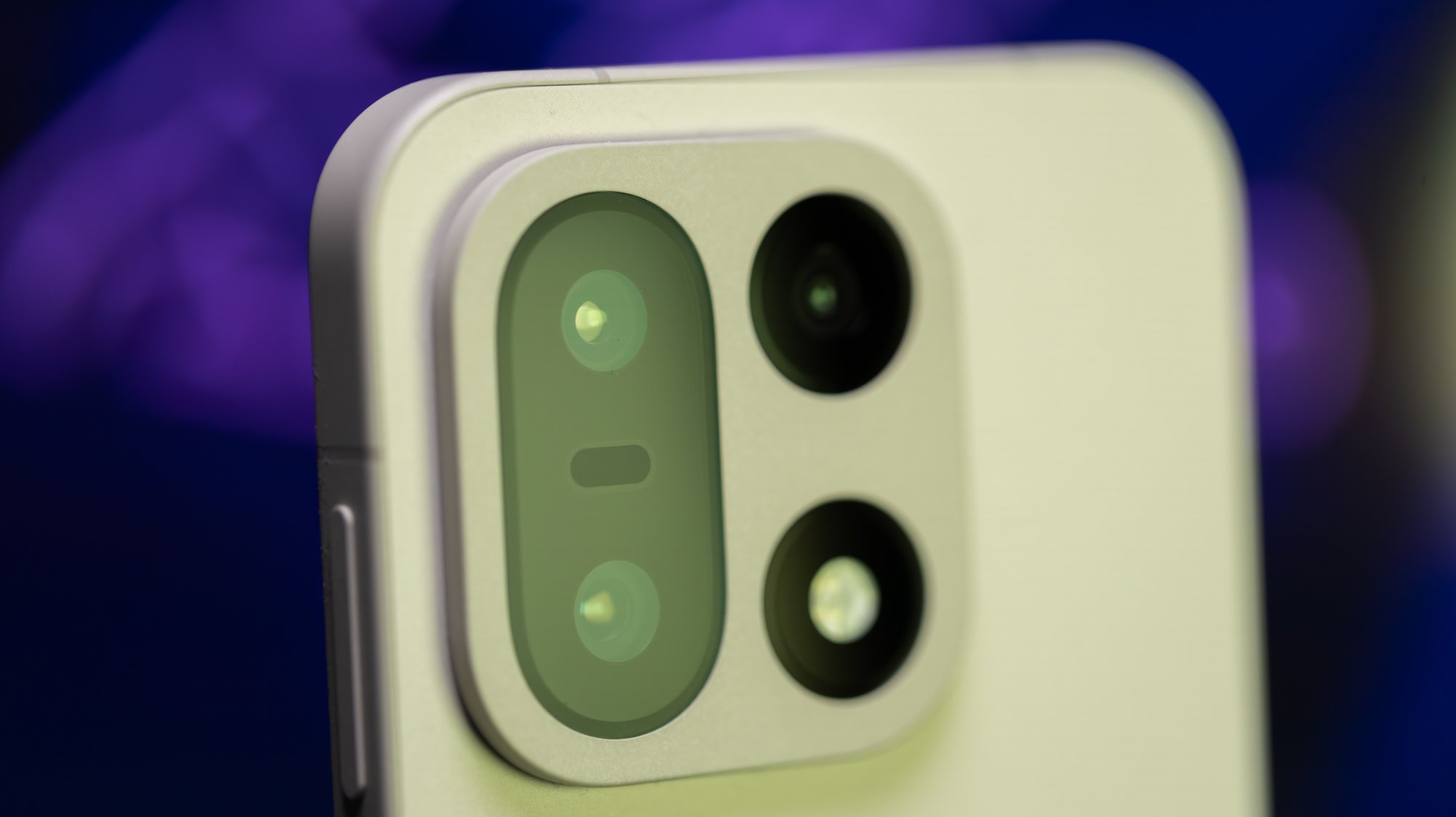 OnePlus 15 camera module