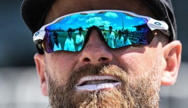 Williamson to consider playing future on 'series by series' basis