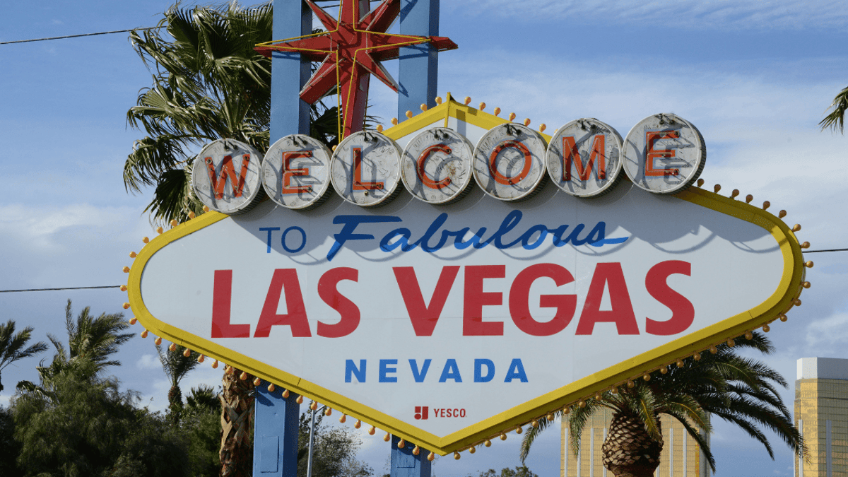 Las Vegas Strip Gaming Revenue Climbs 8.2% Amid Persistent Tourism Decline Las Vegas Strip Gaming Revenue Climbs 8.2% Amid Persistent Tourism Decline