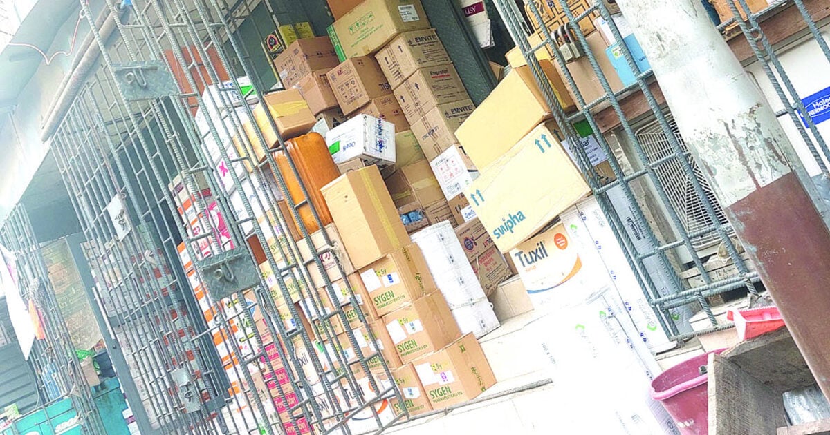 Dangers of Open Drug Markets: How Medicines Lose Potency