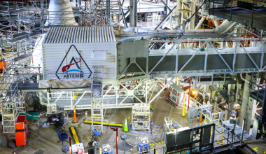 Artemis adornment: NASA paints program logo on launch gantry white room