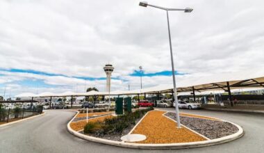New Zealander arrested for going onto tarmac at Perth Airport