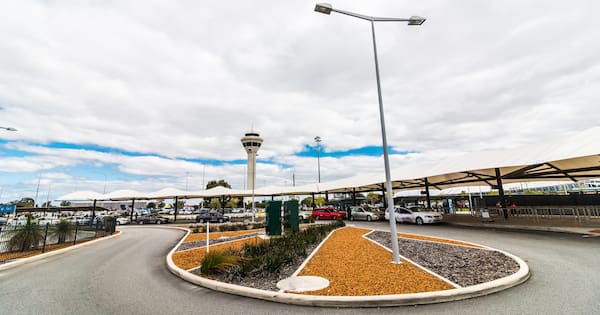 New Zealander arrested for going onto tarmac at Perth Airport