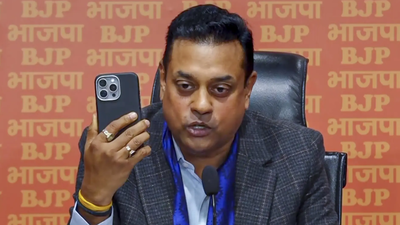 'Chor ki daadhi mein tinka': BJP defends Sanchar Saathi app; attacks Congress over privacy row
