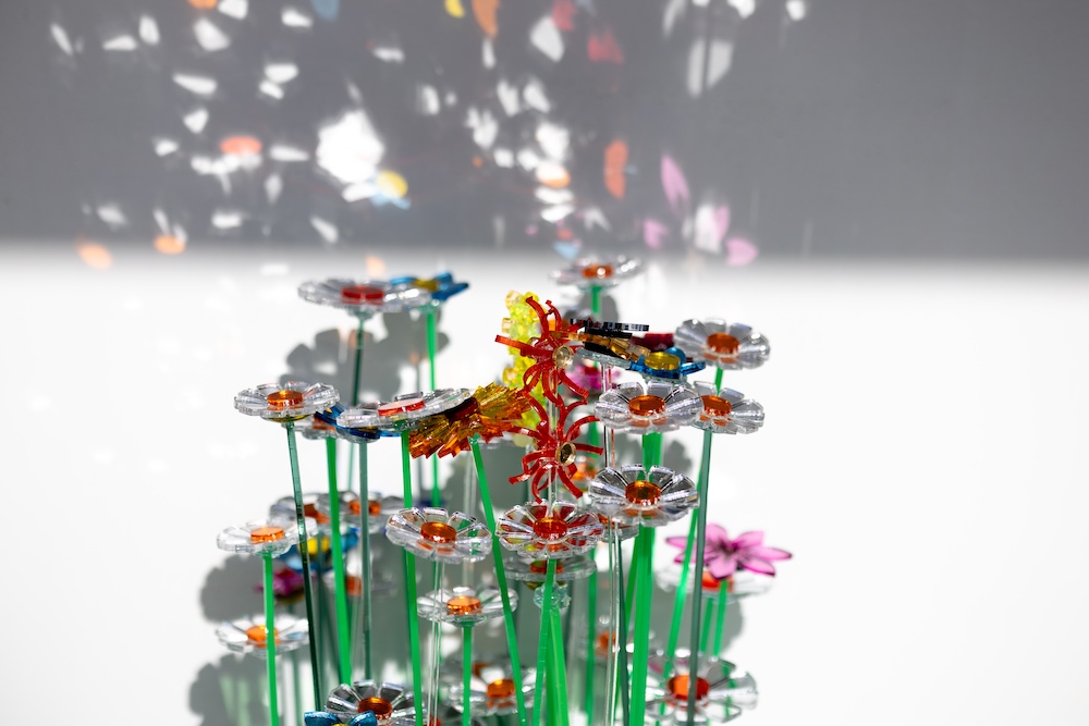 Reflecting Diverseness by studio mo man tai