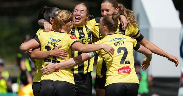 Wellington Phoenix claim biggest win with rout of Sydney FC