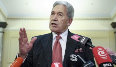 Winston Peters' advice to anyone thinking of rolling a PM