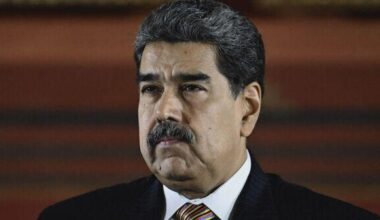 1/3: CBS Weekend News - CBS News