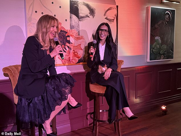 She mingled with the guests before a discussion with Goldie Hawn's daughter