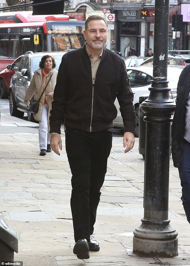 Putting on a brave face, Walliams arrived at the Circle & Star Theatre in Hampstead, London, but appeared visibly rattled as he struggled to locate the stage door