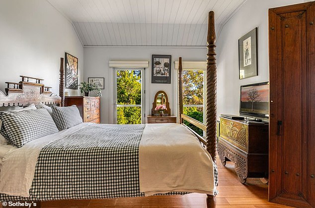 According to the Daily Telegraph, the Babe star purchased home for just $262,500