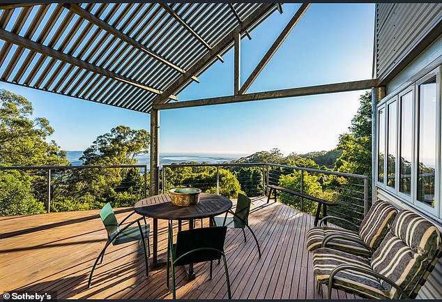 Located in rainforest in the Southern Highlands, 139km from Sydney, the property features panoramic bushland views
