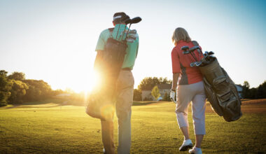 rich retirees golfing
