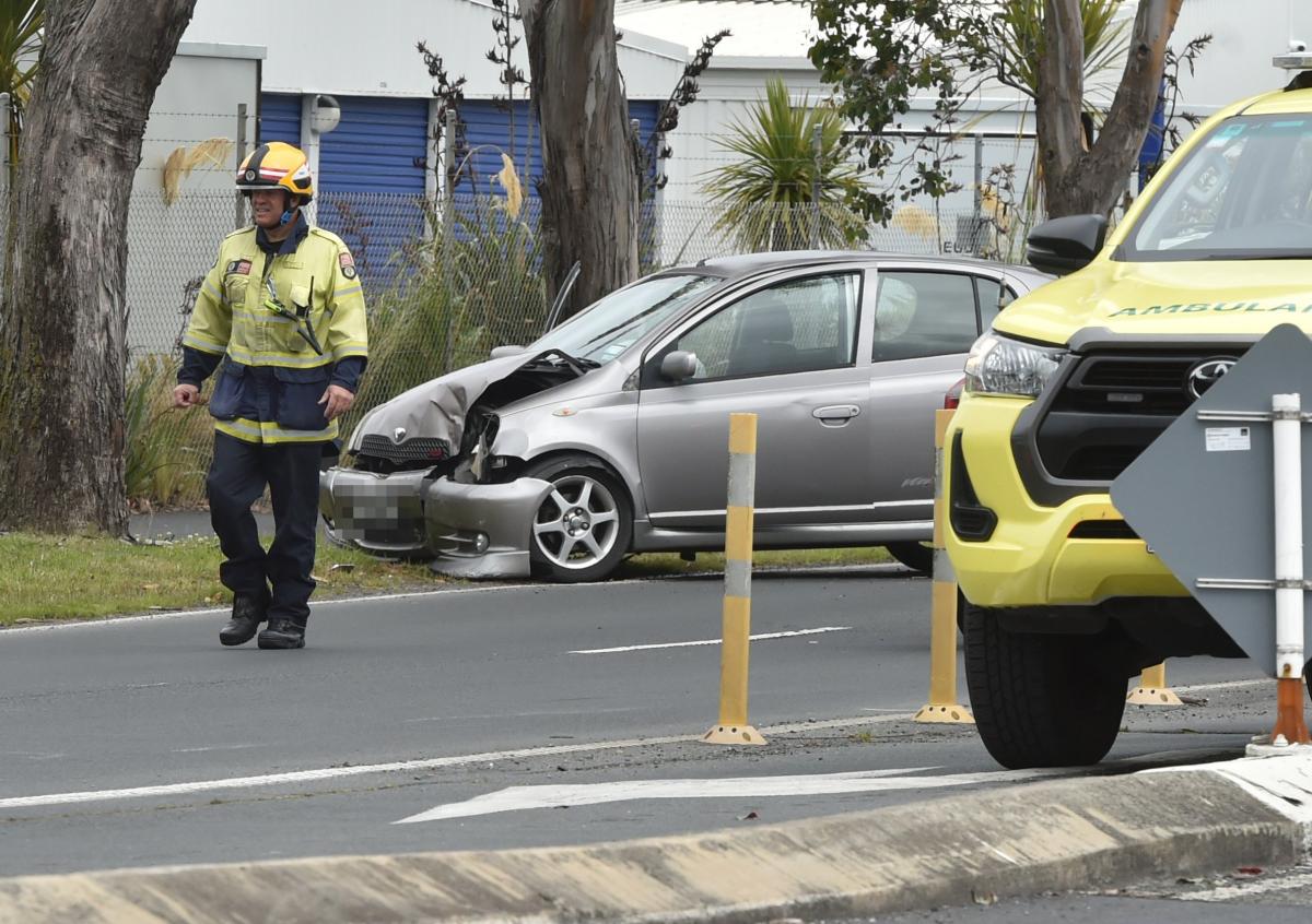 Minor injuries in two-car crash