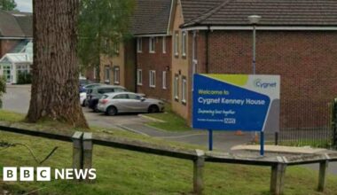 Patient at Oldham mental health unit told to 'stop crying'
