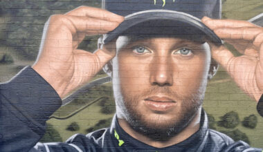 Supercars news: Cam Waters mural appears in Bathurst