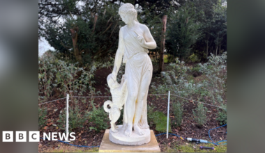 Statue of Fidelity replaced at Shuttleworth garden