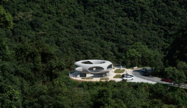 Resting Loop with Views / HCCH Studio