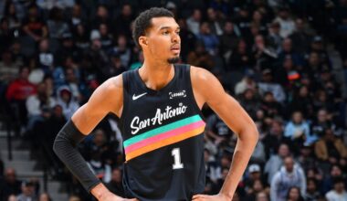 Wembanyama drops 30 in return, sits out crunch time in loss