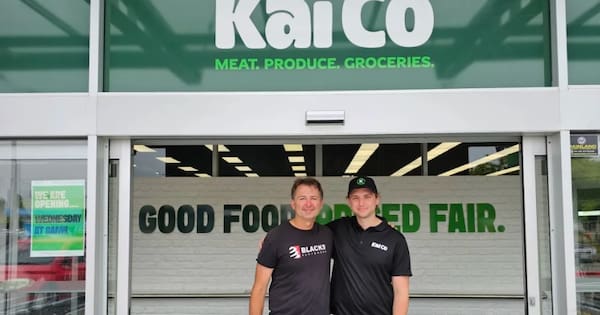 Christchurch shoppers out in droves for new alternative supermarket