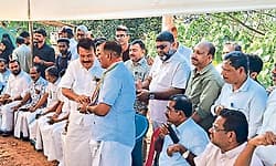 ಕುಂಬಳೆ ಆರಿಕ್ಕಾಡಿಯಲ್ಲಿ ಟೋಲ್ ಸಂಗ್ರಹ: ಅನಿರ್ದಿಷ್ಠಾವಧಿ ಧರಣಿ ಸತ್ಯಾಗ್ರಹ ಆರಂಭ