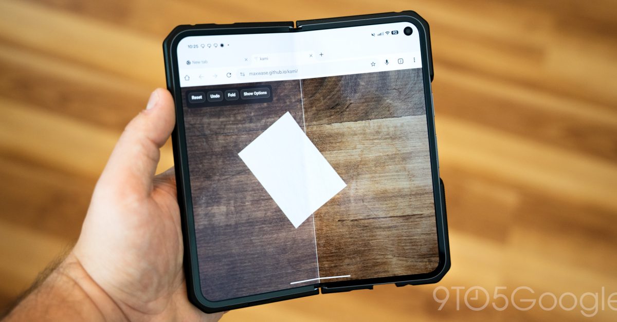 'Kami' is another unhinged game that will break your foldable phone