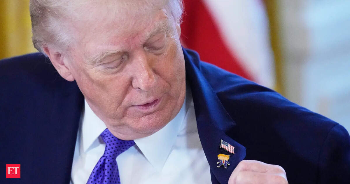 US current account deficit contracts sharply in the third quarter