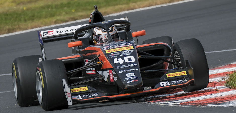 Wood storms to Taupo pole