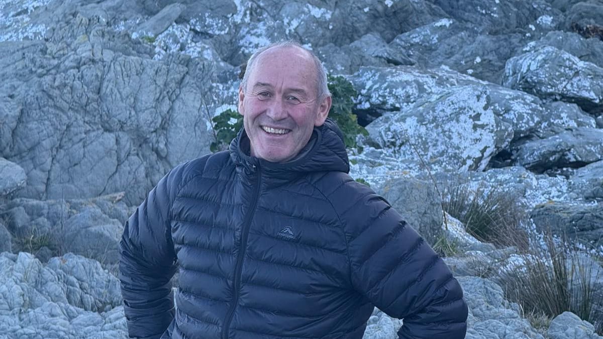 Kahurangi National Park: Missing tramper Graham Garnett discovered alive in hut
