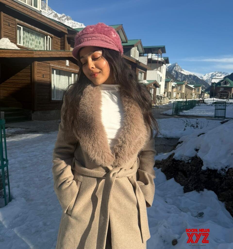 Niharika Chouksey expresses her thrill & excitement shooting in Kashmir 