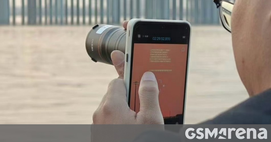 Oppo Find X9 Ultra spotted in real-life images with a 300mm telephoto extender