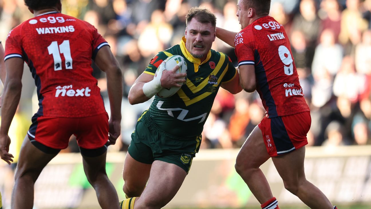 Roosters star Angus Crichton to switch to rugby in World Cup bid