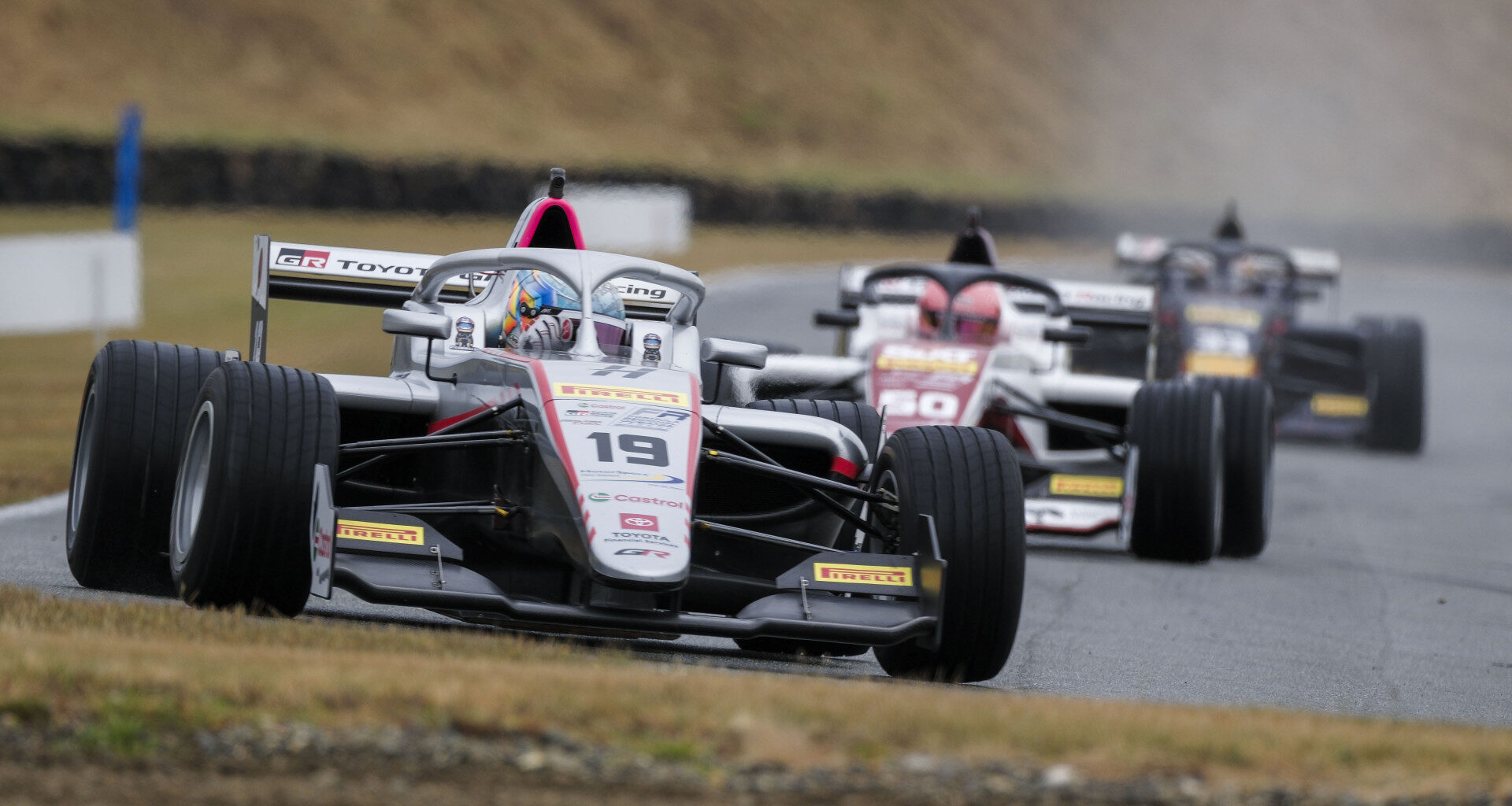 Red flags scramble Teretonga Formula Regional qualifying