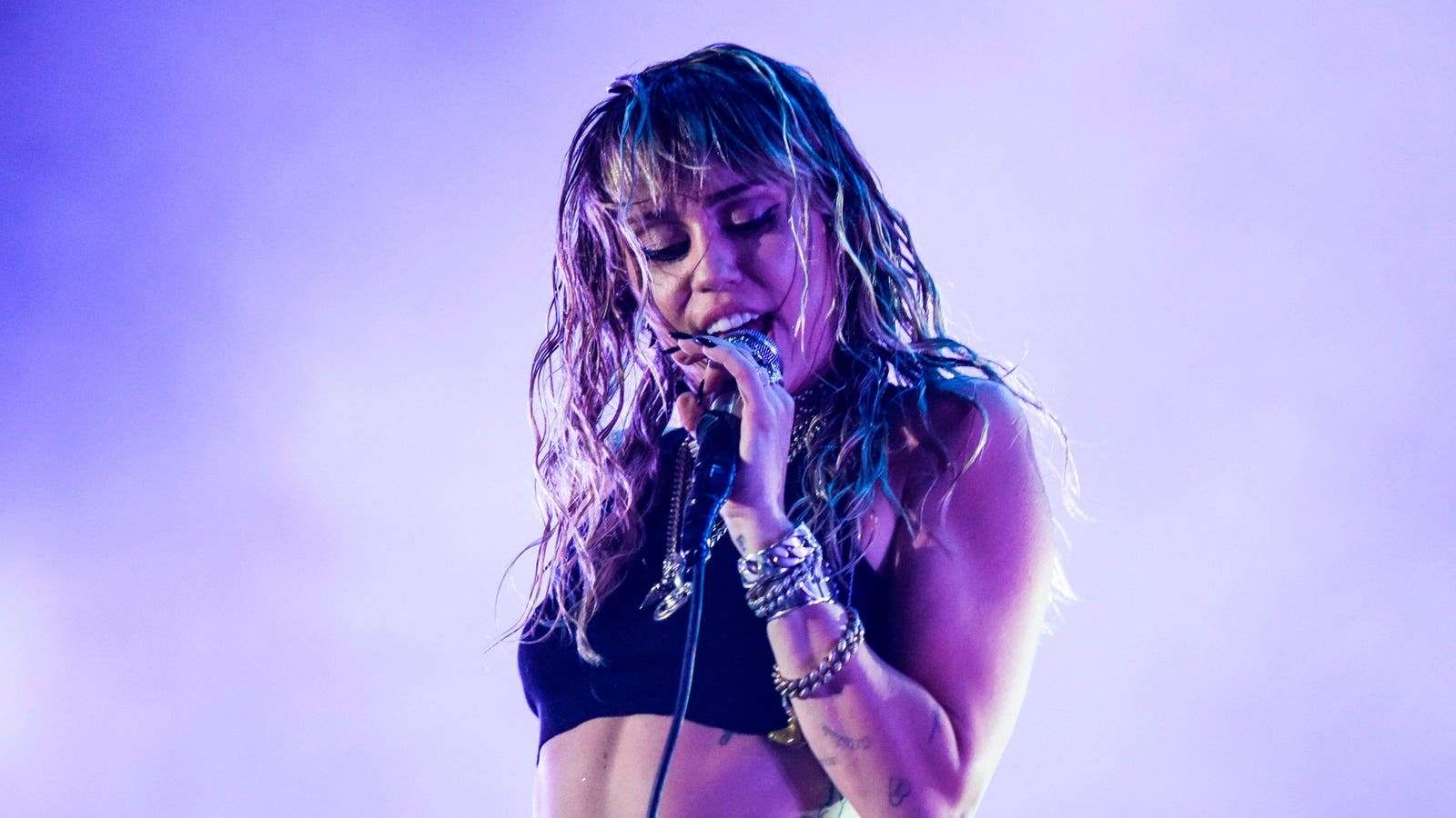 Miley Cyrus Earns Her First Hit On One Radio Chart Thanks To Family