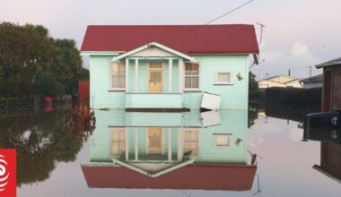 Insurer temporarily halts new policies in Westport due to flood risk