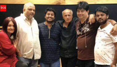 Mahesh Bhatt recalls Arijit Singh recording Tum Hi Ho for Aashiqui 2 after his retirement; ‘A shy, self-effacing young man...’ | Hindi Movie News