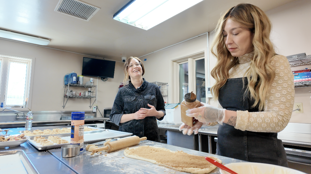 Brachie Pearl and Chaya Niedzwiecki