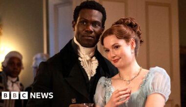 'Why can't women have experience?' New Bridgerton series tackles sex taboo - BBC