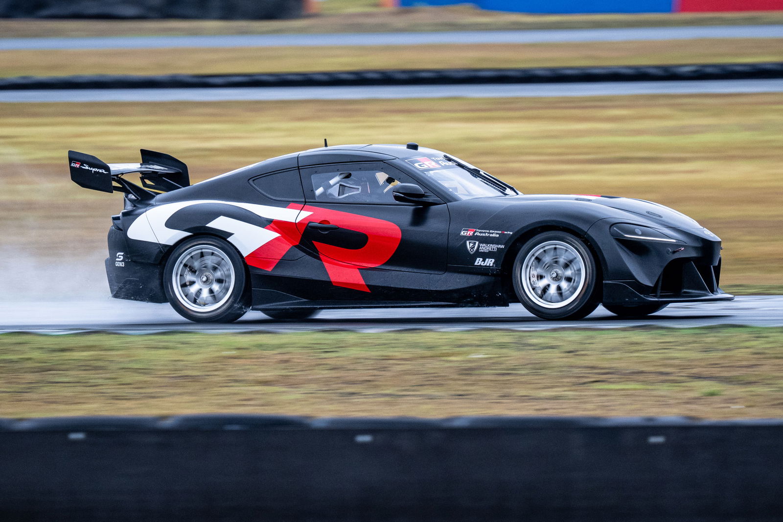 Kostecki tips tough Supercars start for Toyota