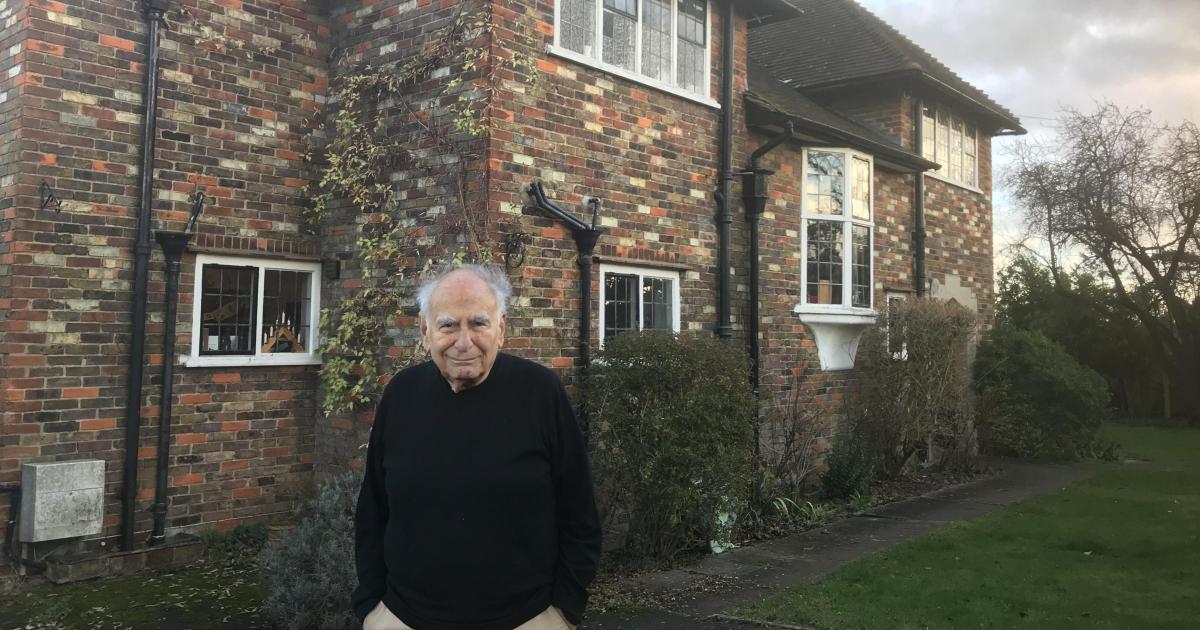 Scientist whose work laid foundations for Covid vaccines dies aged 91