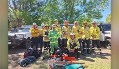 Kiwi firefighters use shovels and rakes on 'arduous' Aus bushfires